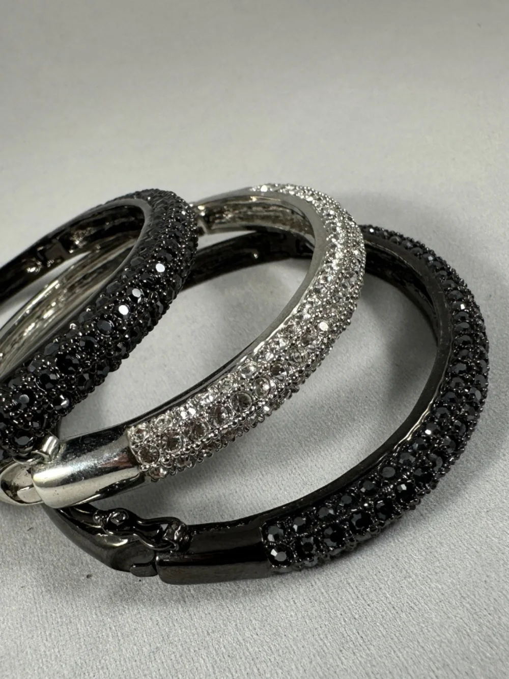Lia Sophia NYFW Gift Set – 3 Hinged Pavé Crystal Stackable Bangle Bracelets